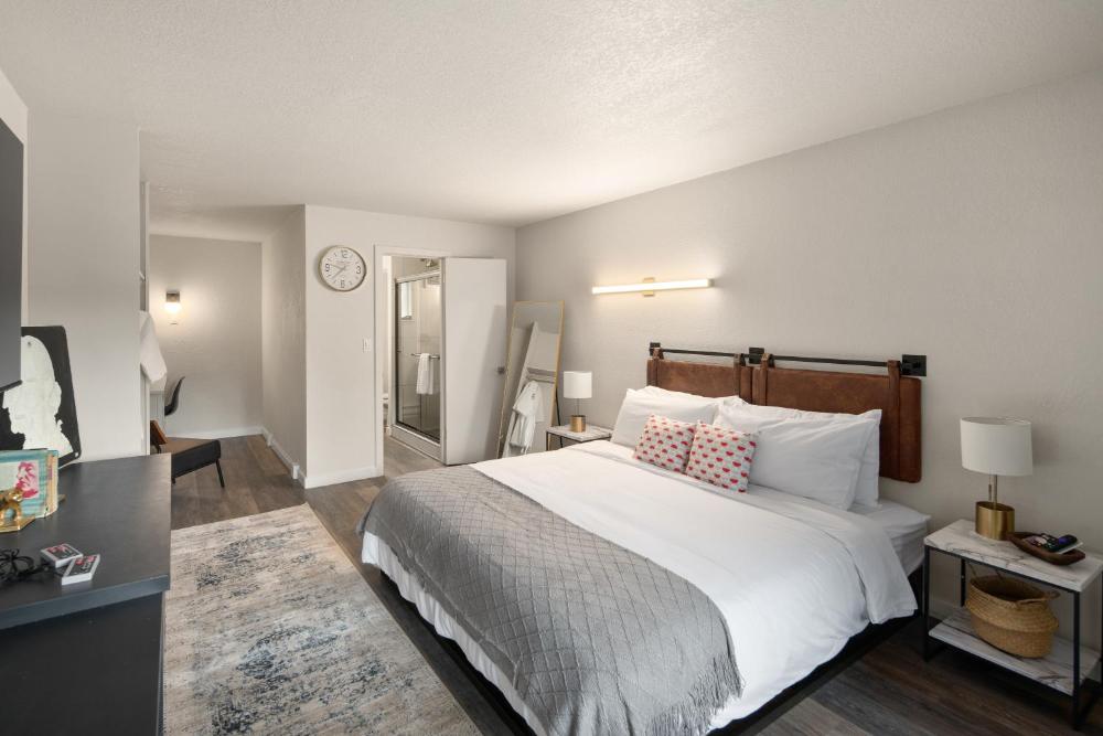 Hotel McCoy Pullman - Art, Coffee, Beer, Wine