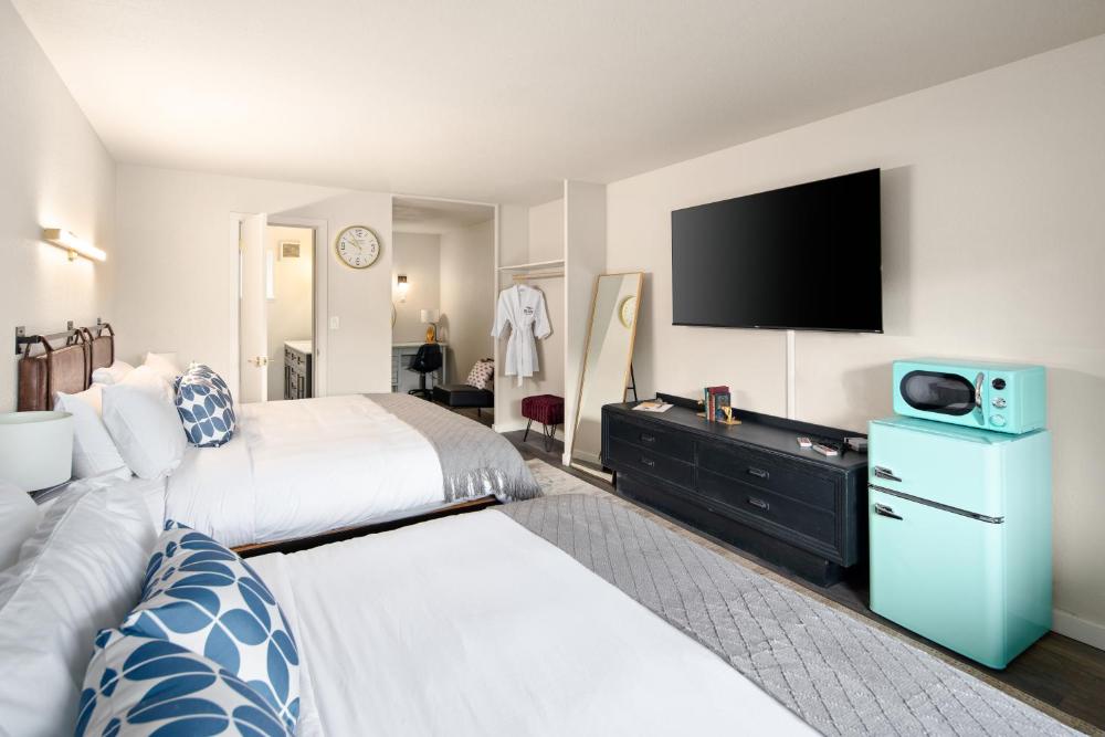 Large Double Room interior